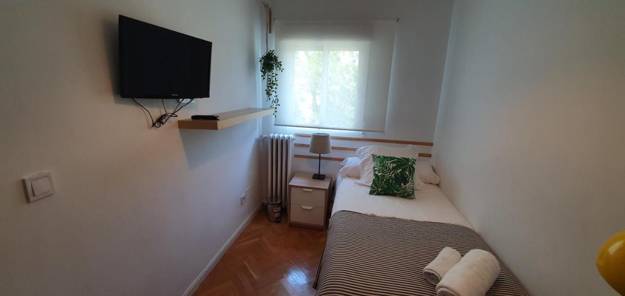 Real Beds Madrid Bed & Breakfast Екстериор снимка